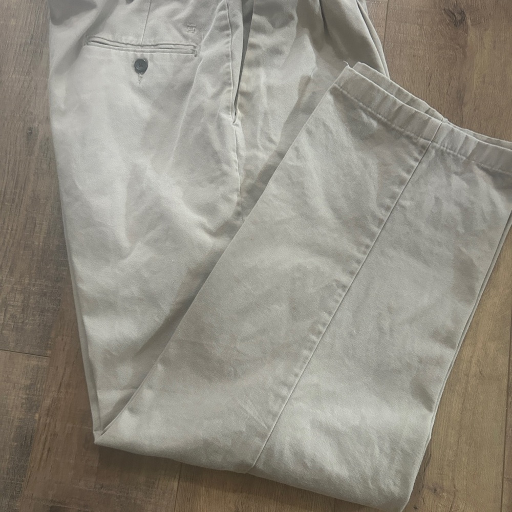Haggar Men's Khaki Chinos